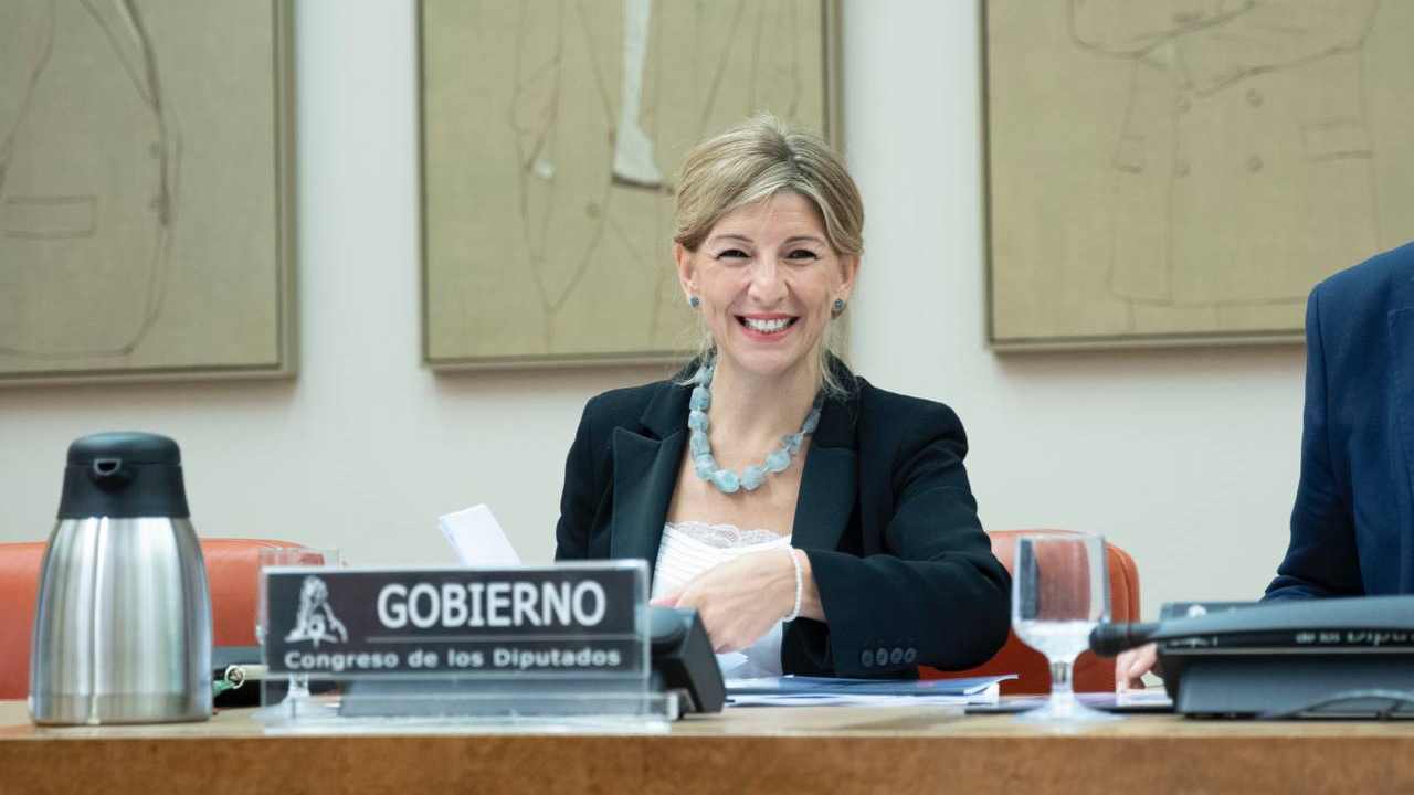 Het congres vernietigt de Sumar-wet die het ontslag van bedrijven die verhuizen verbiedt