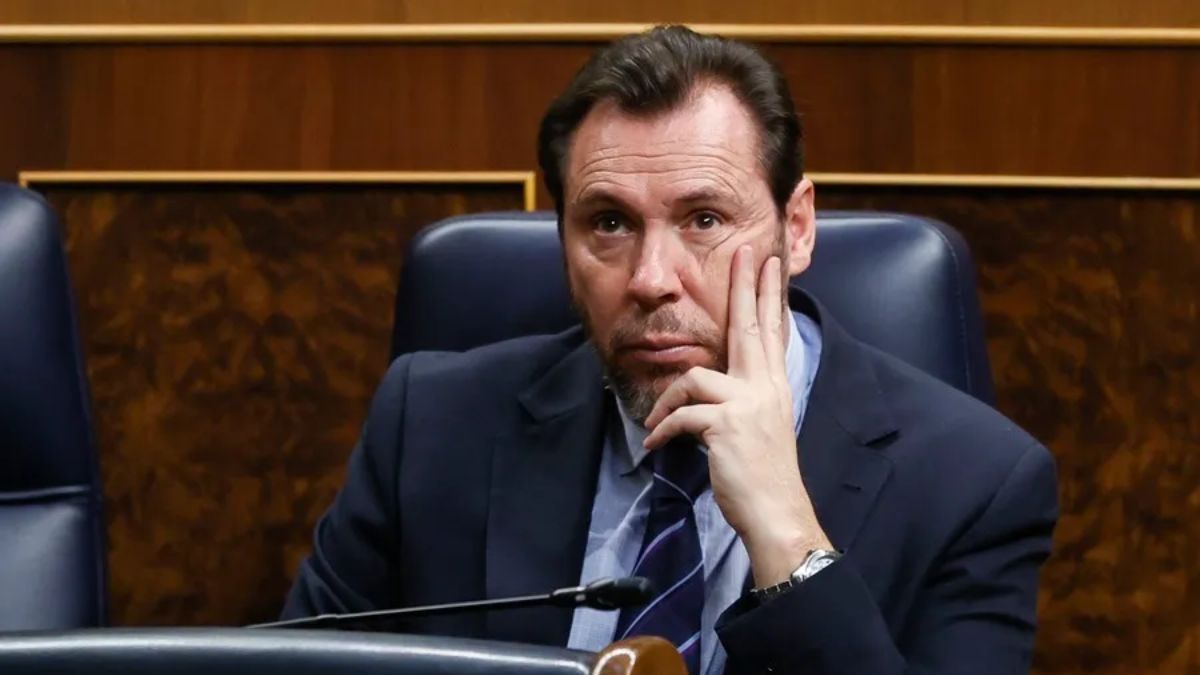 De bijeenkomst tussen Óscar Puente en de spoorwegvakbonden voor de staking eindigt zonder akkoord: ze komen volgende donderdag opnieuw bijeen