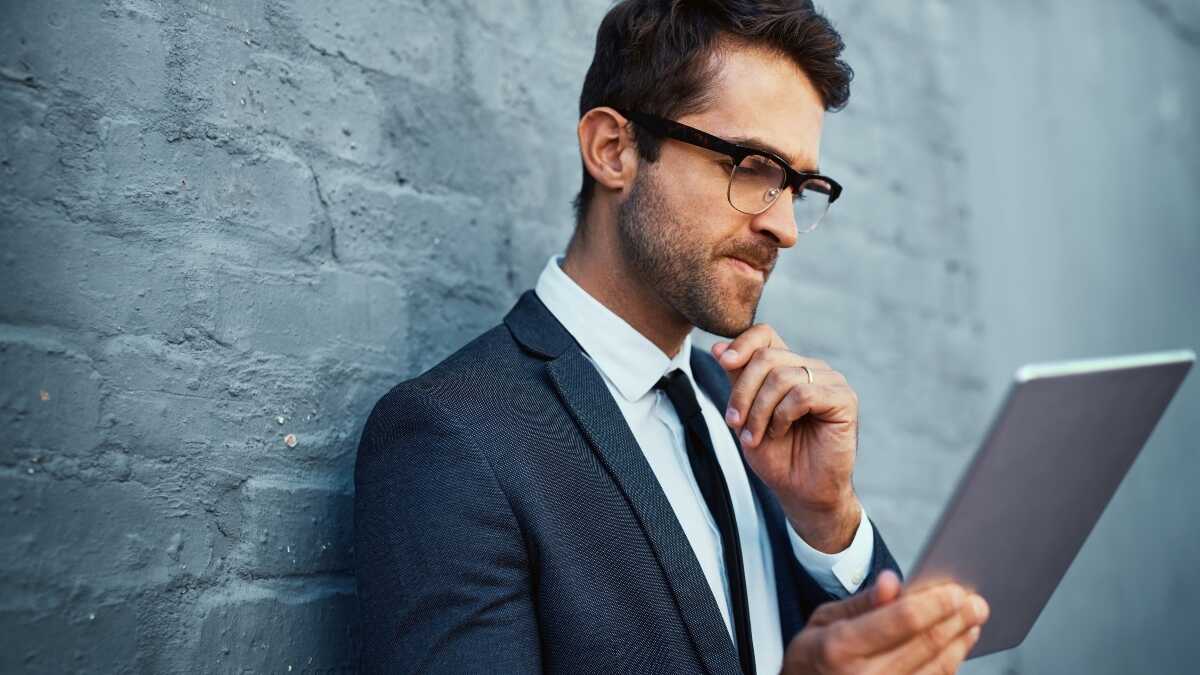 Het MKB kan tot 1.000 uur per jaar besparen met kunstmatige intelligentie, maar slechts 10% maakt er gebruik van