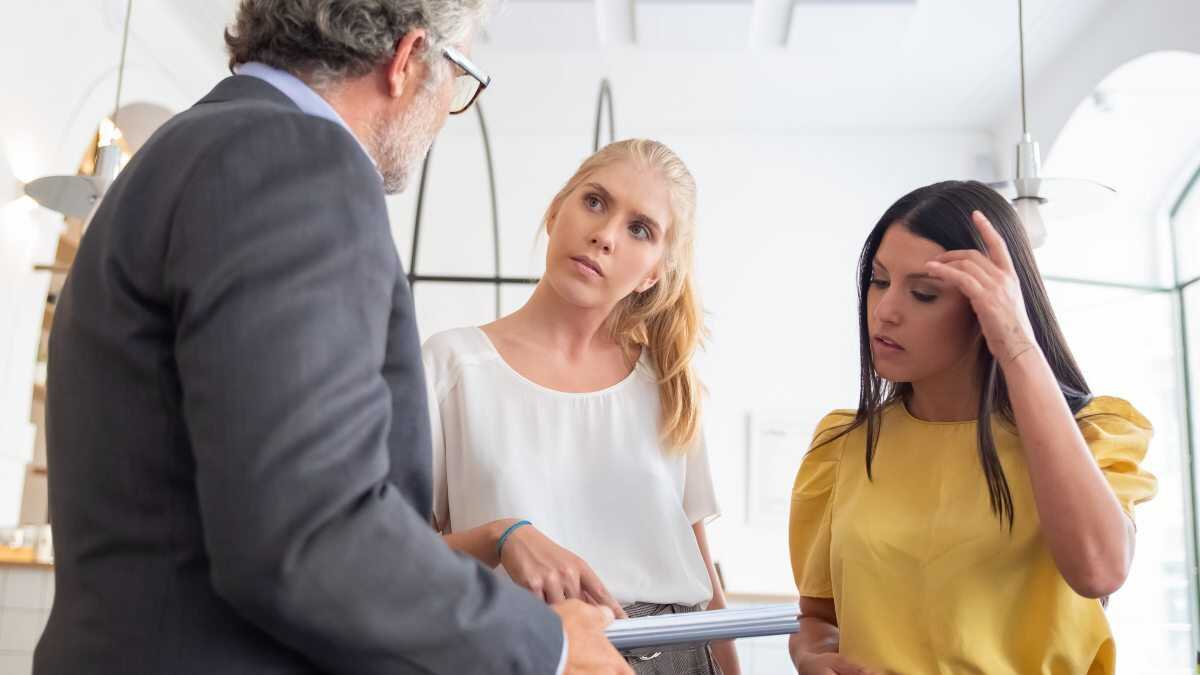 De Inspectie gaat MKB-bedrijven verplichten een mailbox te hebben, zodat stagiaires overtredingen kunnen melden