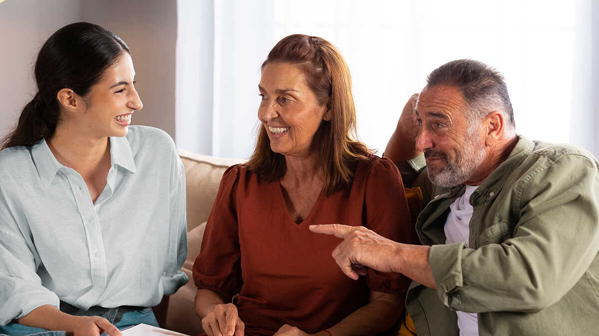 Het ministerie van Financiën bevestigt dat gezinsleden van zelfstandigen geen belasting hoeven te betalen als zij geld geven voor de onderneming