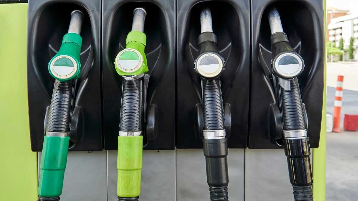 De stijging van de brandstofprijzen als gevolg van de oorlog in Iran verhoogt de kosten van zelfstandigen met voertuigen