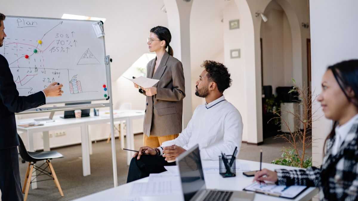De Gemeenschap van Madrid kondigt steun aan tot 150.000 euro voor zelfstandigen en kleine en middelgrote ondernemingen