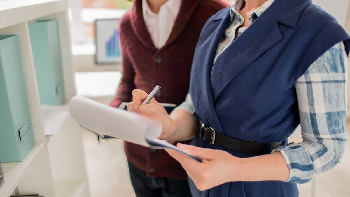De inspectie houdt zelfstandigen en MKB-bedrijven die misbruik maken van proeftijden nauwlettend in de gaten