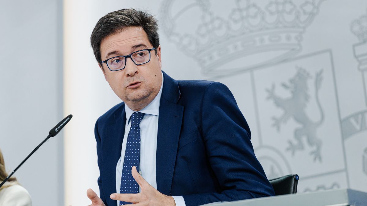 De regering is van plan om aanstaande vrijdag de 35-urendag in de AGE goed te keuren, terwijl CSIF eist om meer groepen op te nemen