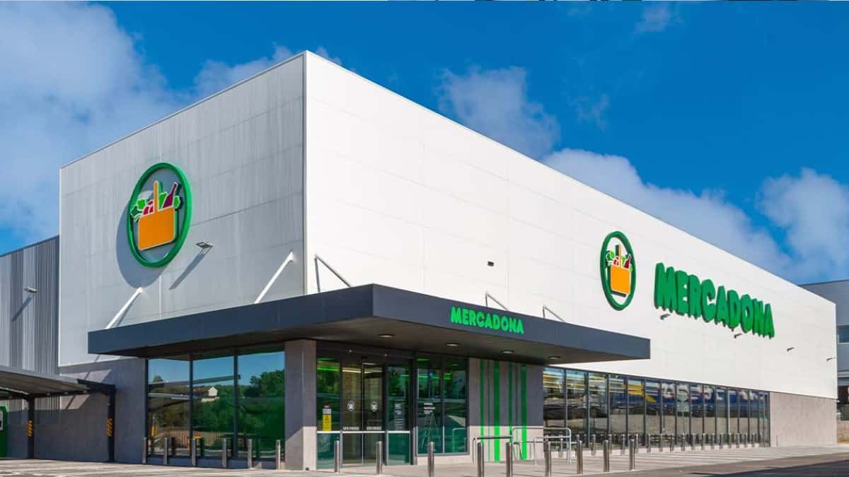 Een Mercadona-werknemer slaagt erin haar arbeidsovereenkomst te beëindigen met een vergoeding van 14.445,07 euro omdat het bedrijf haar taken heeft opgedragen die onverenigbaar zijn met haar gezondheid