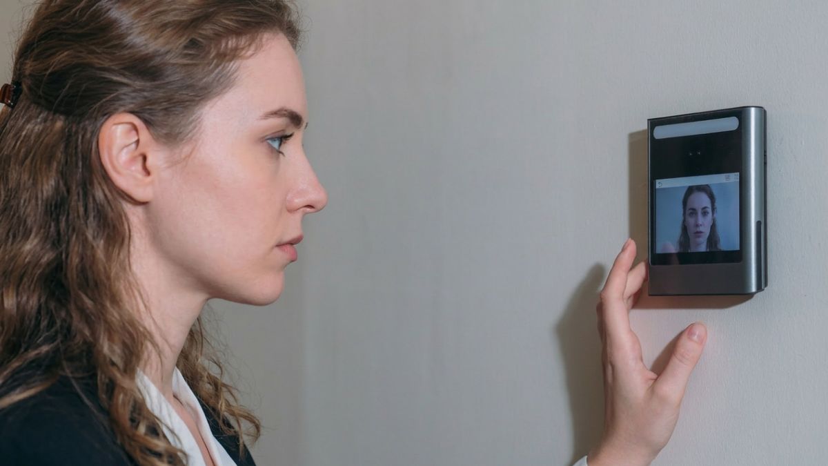 Er staan ​​al sancties op het inloggen met biometrie: digitale tijdregistratie gaat een nieuwe juridische fase in