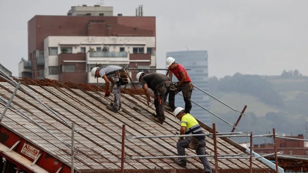 In januari kwamen 50 werknemers om het leven bij een arbeidsongeval, waarvan de meesten in de dienstensector