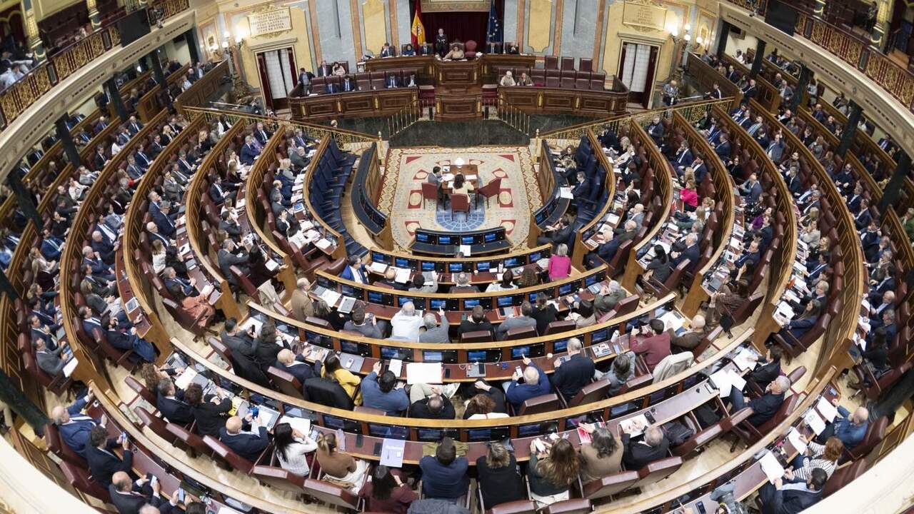 Junts dreigt de regering met het blokkeren van het anticrisisdecreet als het de BTW voor zelfstandigen en kmo’s niet verlaagt