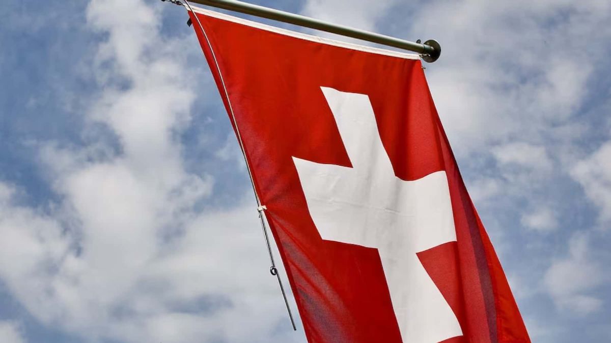 Zwitserland zoekt 19.527 werknemers met salarissen tot 6.500 euro: als je Spaans bent, zijn dit de vereisten