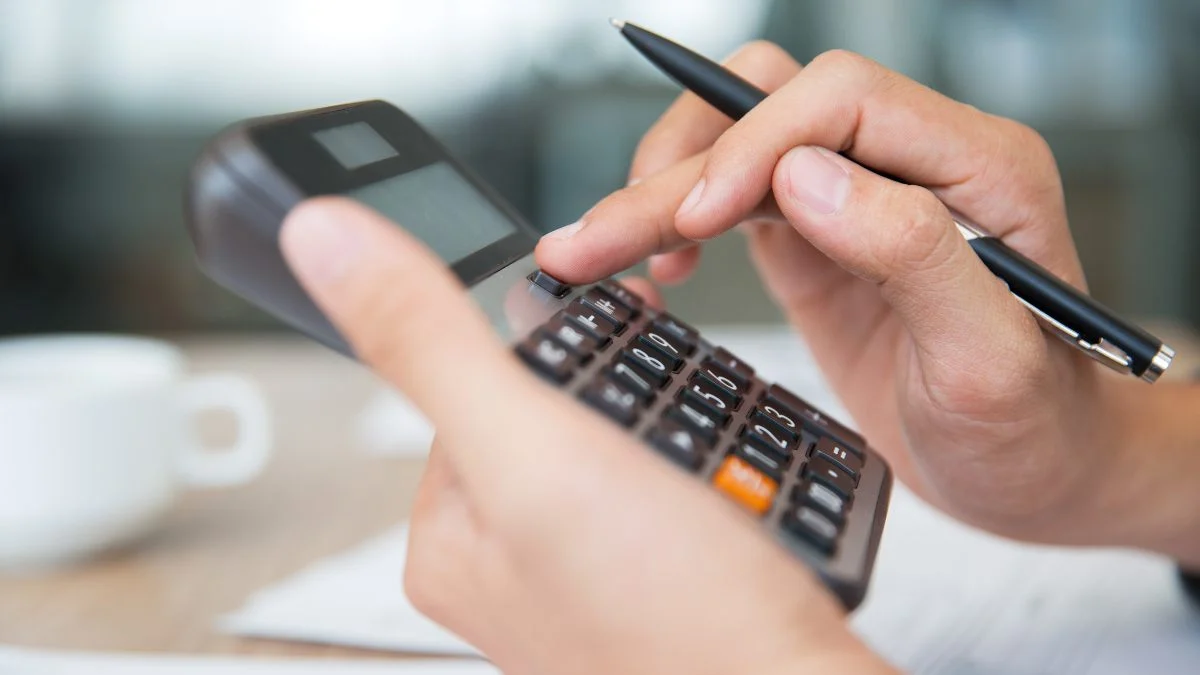 Zelfstandigen en kmo’s zullen vanaf januari na de wijziging van de sociale zekerheid de loonlijsten opnieuw moeten invullen en de bijdragen moeten corrigeren.