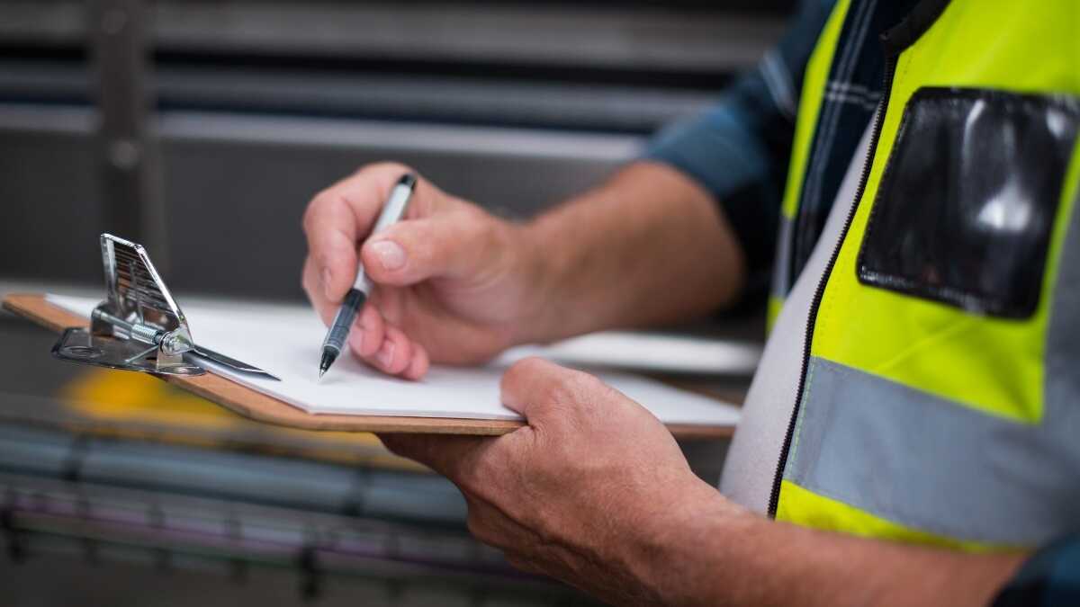 Ook zal de Arbeidsinspectie niet zonder rechterlijke toestemming het zzp-bedrijf kunnen betreden