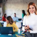 Vrouwen runnen één op de vier micro-ondernemingen, maar hun leiderschap neemt af in grotere bedrijven