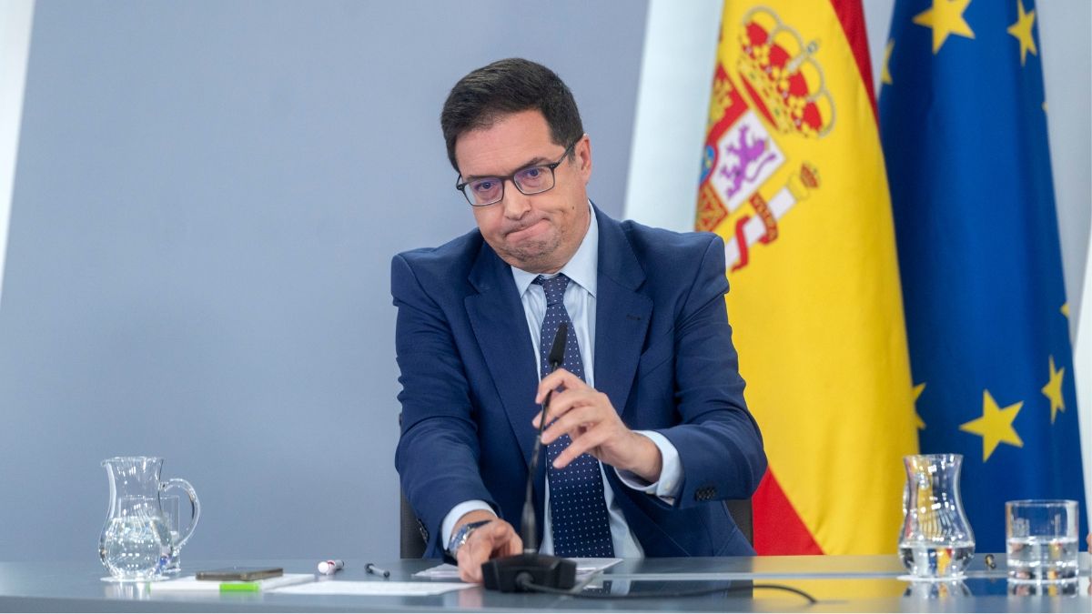 De BOE bevestigt de vermindering van de werkuren tot 35 uur voor 220.000 AGE-ambtenaren