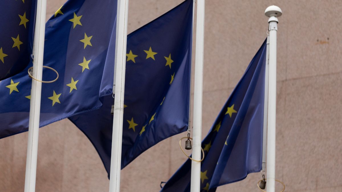 De EU keurt een platform goed om arbeidsmigranten in dienst te nemen vóór hun aankomst