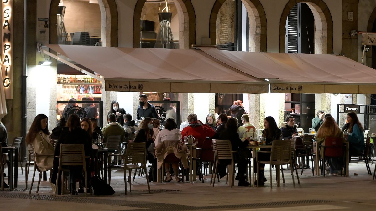 Een broodje kostte hem zijn ontslag: hij ging naar de bar en liet een machine zonder toezicht draaien en het kostte 18.000 euro om deze te repareren