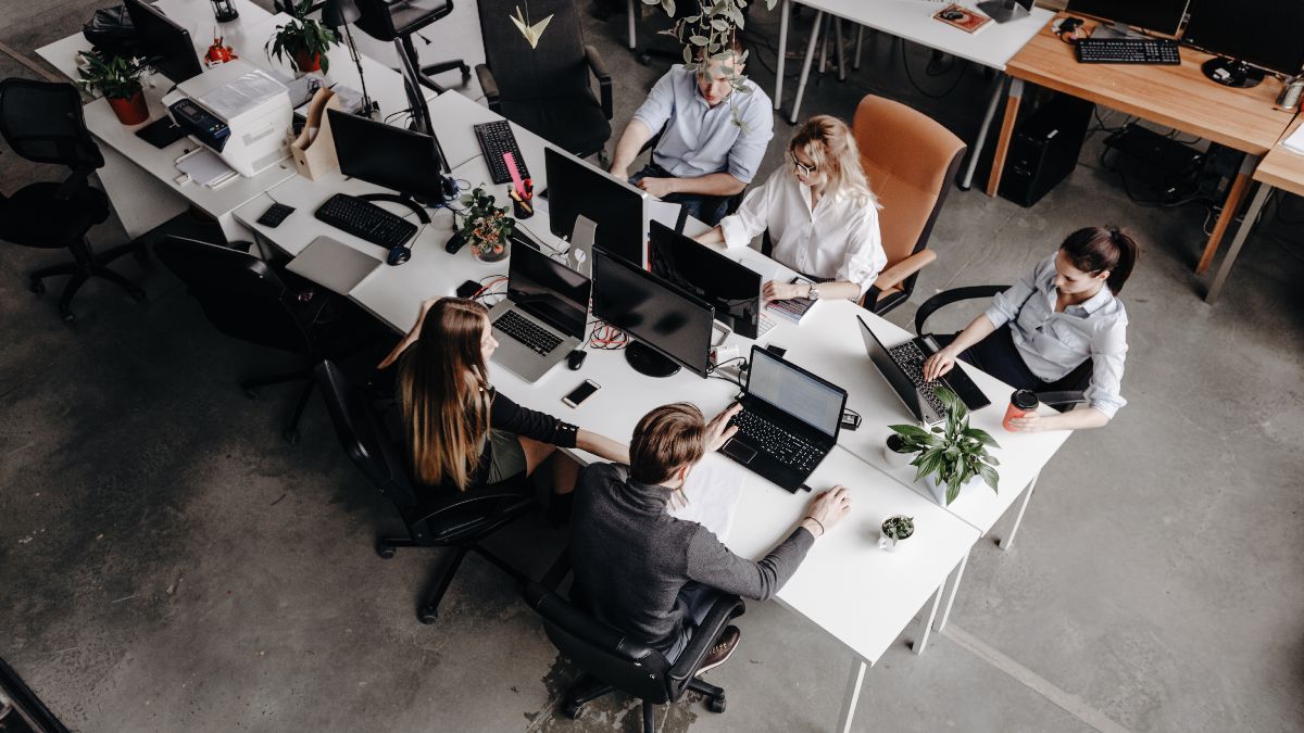 Experts van Harvard bevestigen het: AI vermindert het werk niet, maar intensiveert het