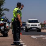 Hij wordt tijdens zijn verlof ontslagen vanwege de dood van zijn vader omdat hij positief testte bij een cheque met de bedrijfsauto: het is ongepast