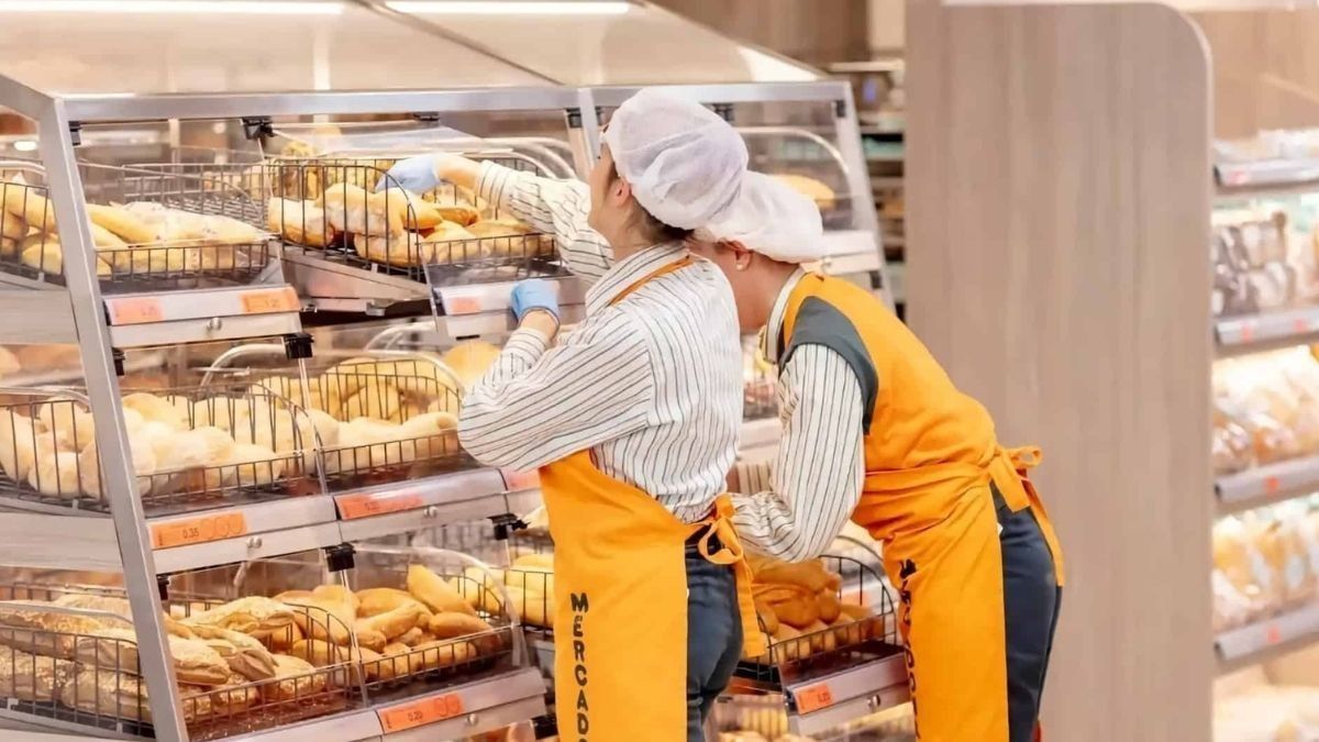 Mercadona heeft personeel nodig voor de logistieke blokken en zijn broodfabriek met een salaris tot 2.346 euro en extra nachtdiensten