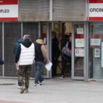 Werkgelegenheid daalt begin 2026 met 170.300 mensen en werkloosheid overschrijdt 2,7 miljoen