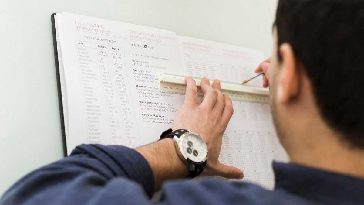 De Arbeidsinspectie brengt de fout met de urenregistratie aan het licht, waarvoor zij uiteindelijk duizenden zzp’ers beboet