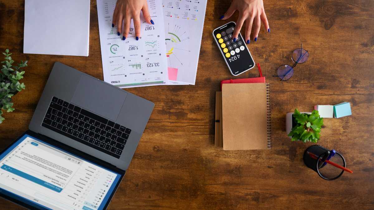Aftellen voor ruim één miljoen MKB-bedrijven: de verplichte procedure in juni om boetes en sluiting van registraties te voorkomen