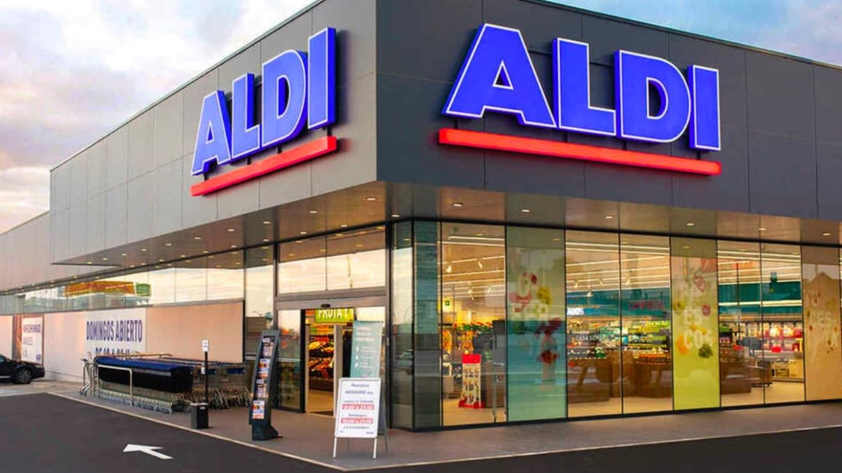 Aldi ontslaat een arbeider die deed alsof hij voor een doos ijs betaalde en het kaartje annuleerde: Justitie vindt het gepast ondanks de lage prijs van het product