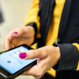 Correos ontslaat een arbeider die 37,60 euro aan wisselgeld van een cliënt achterhield: Justitie vindt dat terecht