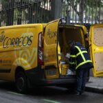 Het postkantoor ontzegt hem dat hij van dienst verandert om voor zijn dochter met zelfmoordgedachten te zorgen en de rechtbank kent hem een ​​schadevergoeding toe van 3.500 euro