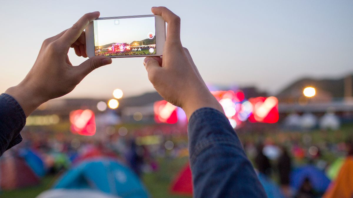 Het staat vast: ze betalen 1.000 euro om met een begeleider naar een festival te gaan