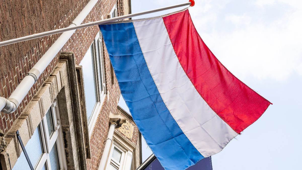 Nederland zoekt Spanjaarden die een vast dienstverband willen, inclusief huisvesting, salarissen tot 3.700 euro en dagvergoedingen