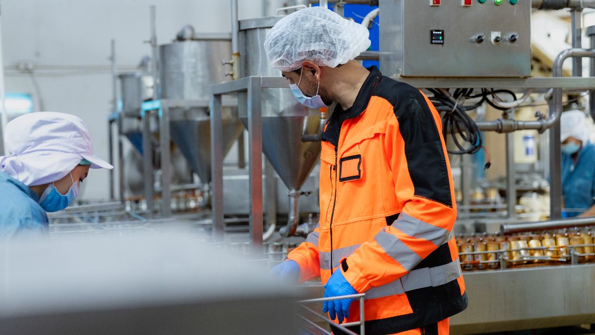 Salaris tot 9,89 euro per uur en onmiddellijke indiensttreding: Randstad verrast met 80 vacatures in Sevilla