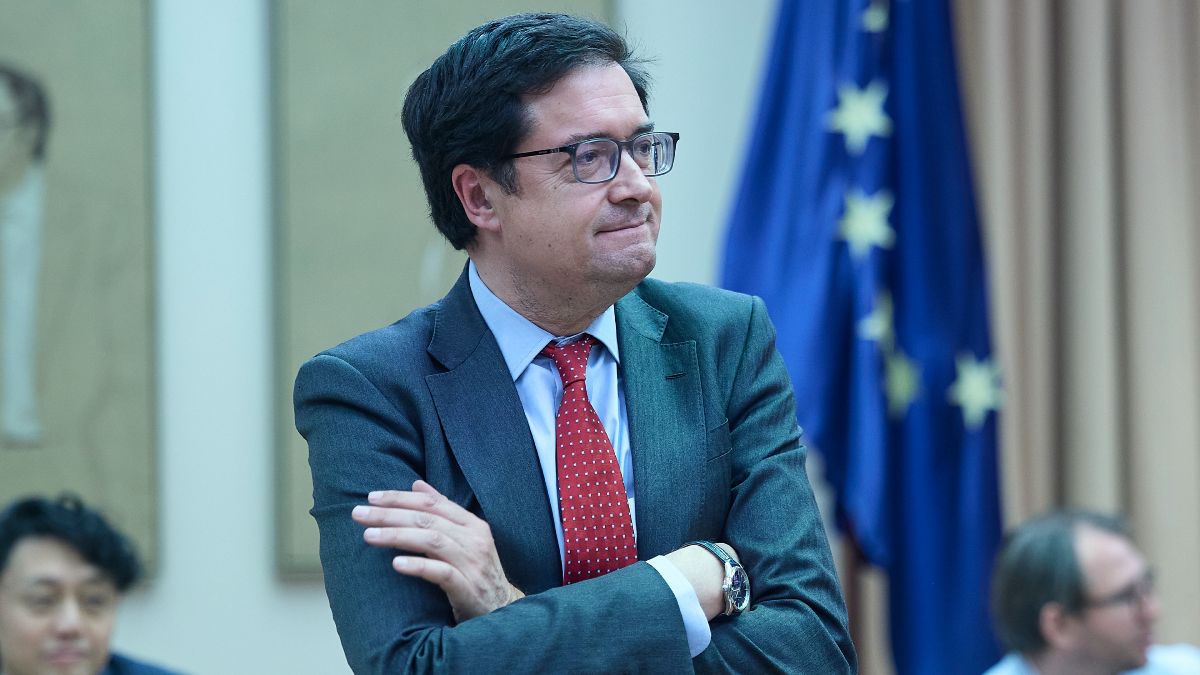 Van kracht: als u ambtenaar bent, heeft u het recht om maximaal vier extra vakantiedagen per jaar aan te vragen, afhankelijk van de duur van uw dienstverband.