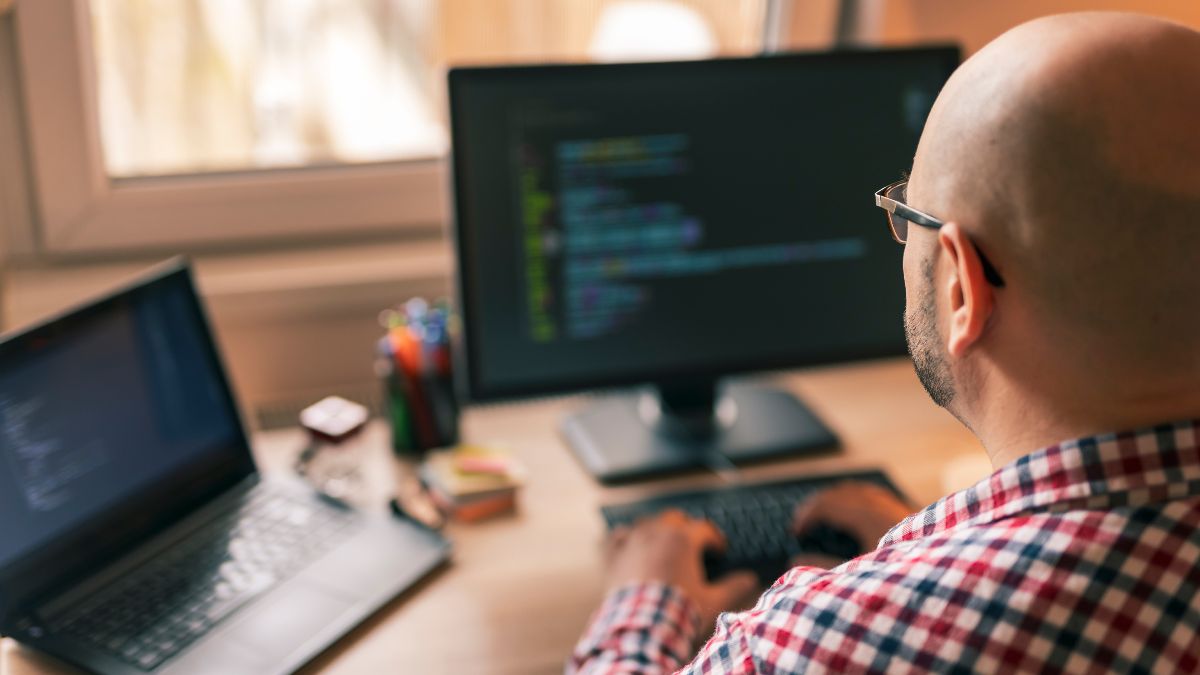 Veroordeeld tot ruim 25.000 euro omdat hij na zijn ontslag computerapparatuur niet terugbracht naar zijn bedrijf