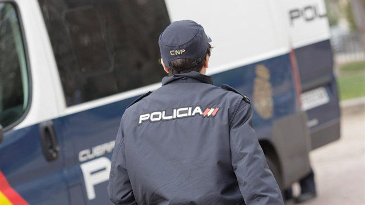 Zij erkennen het recht van een inspecteur van de Nationale Politie om hetzelfde te verdienen als zijn collega's in Madrid of Barcelona