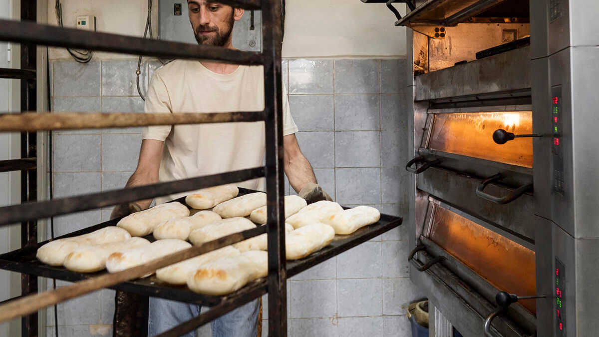Zelfstandigen en Andalusische MKB-bedrijven kunnen tot 65% steun aanvragen voor het vervangen van verlichting, airconditioning en machines