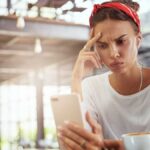 Geen simpele WhatsApp: MKB-bedrijven riskeren sancties als ze de rust van de werknemer op vakantie niet respecteren