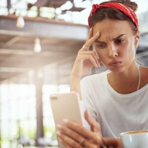 Geen simpele WhatsApp: MKB-bedrijven riskeren sancties als ze de rust van de werknemer op vakantie niet respecteren