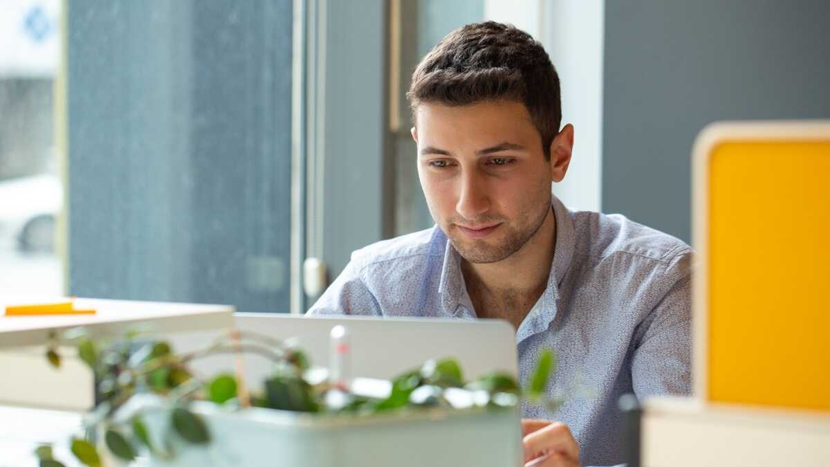 Zelfstandigen kunnen via dit akkoord hun premiegrondslag verhogen als ze weinig factureren