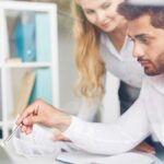 De INE zegt dat bedrijven 9% meer factureren dan vorig jaar, vooral in de handel of industrie