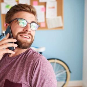 Het ministerie van Financiën maakt duidelijk of zelfstandigen hun persoonlijke mobiele telefoon kunnen aftrekken als ze deze later alleen voor het bedrijf gebruiken