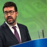 Labour beschouwt het digitale tijdrecord als herzien en streeft naar oktober om het te ontgrendelen