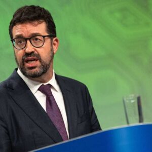 Labour beschouwt het digitale tijdrecord als herzien en streeft naar oktober om het te ontgrendelen