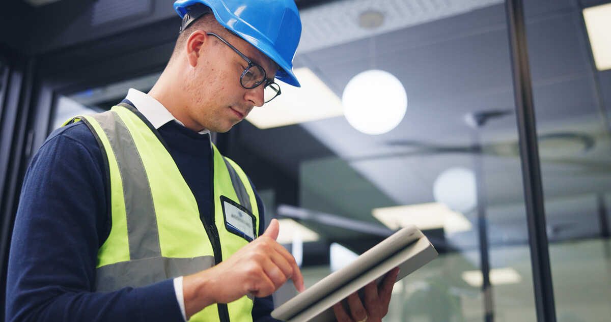 Arbeidsinspecteurs waarschuwen zelfstandigen: zij zullen de nieuwe informatie die zij aan hun werknemers verstrekken, herzien