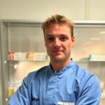 De biotech procesontwikkelingsmedewerker in het afstudeerprogramma van Amgen