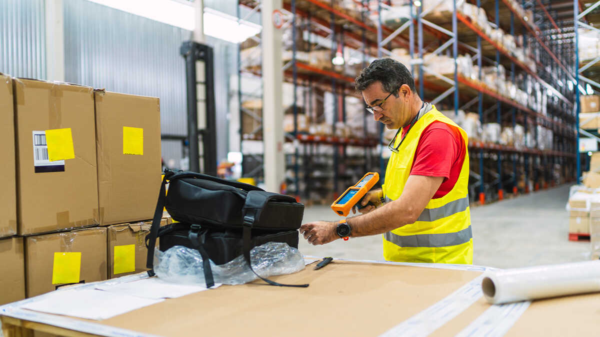 Bijna 150.000 zelfstandigen en kleine en middelgrote ondernemingen worden geconfronteerd met nieuwe belastingen en verplichtingen bij import van buiten de EU